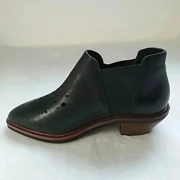 kelsi Dagger perforated black  leather booties - Picture 5 of 10